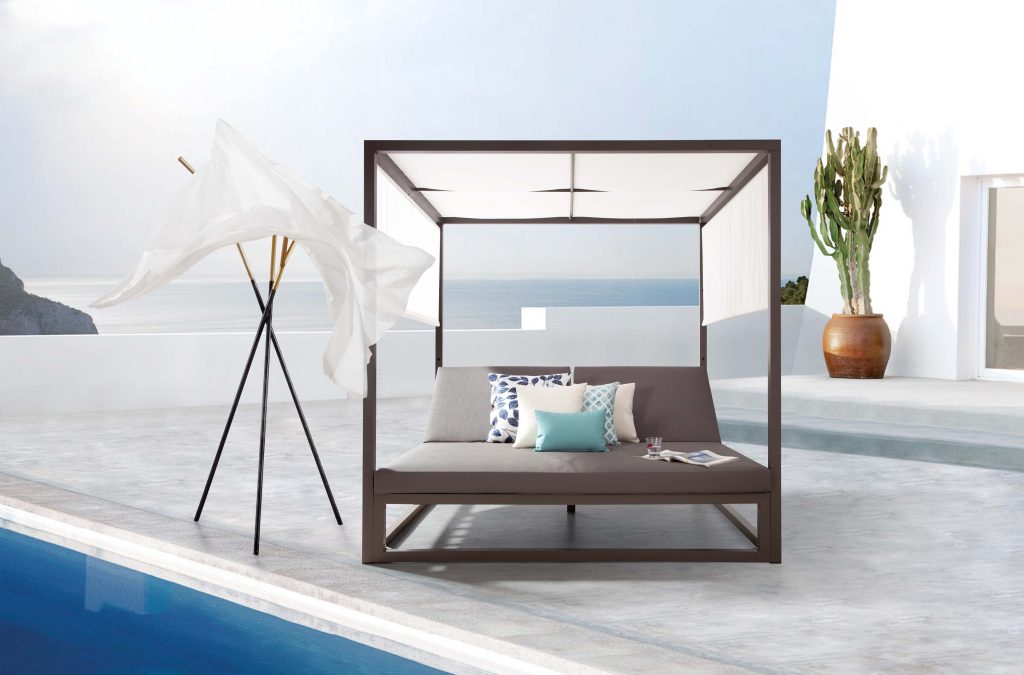 Rain daybed